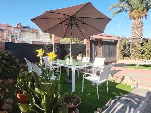 Villa en venta en Coslada