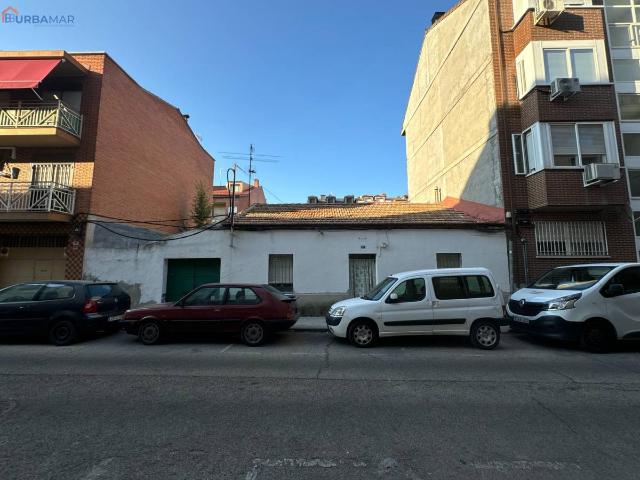 Villa en venta en Leganés, Flores