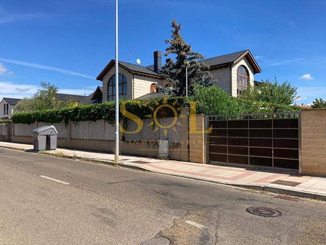 Chalet en venta en Centro, León