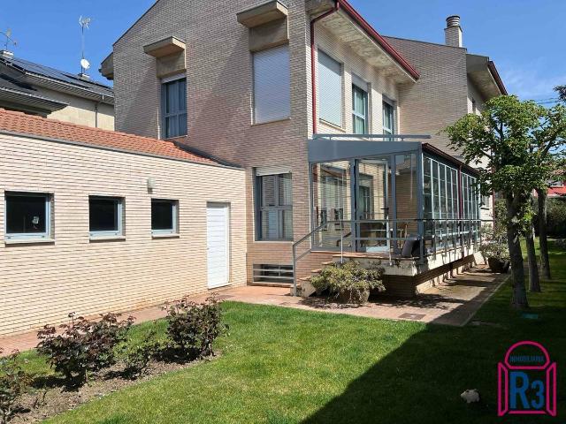 Chalet en venta en Centro, León