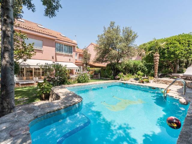 Chalet en venta en Los Bomberos, Torrelodones