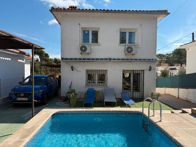 Chalet en venta en Rozas De Puerto Real, Madrid