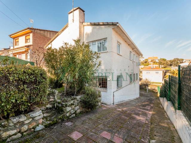 Chalet en venta en Rozas De Puerto Real, Madrid