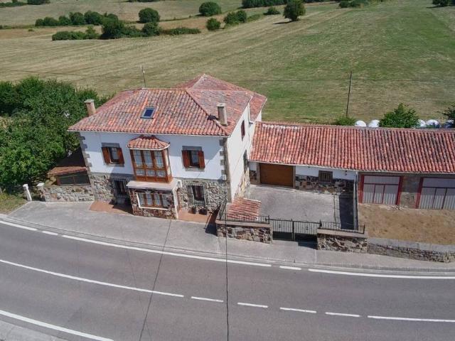 Chalet en venta en Las Rozas De Valdearroyo, Cantabria