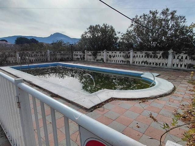Chalet en venta en l'Alt Vinalopó / El Alto Vinalopó, Valencia