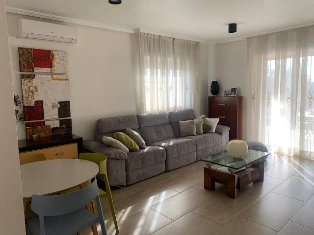 Villa en venta en Las Torres De Cotillas
