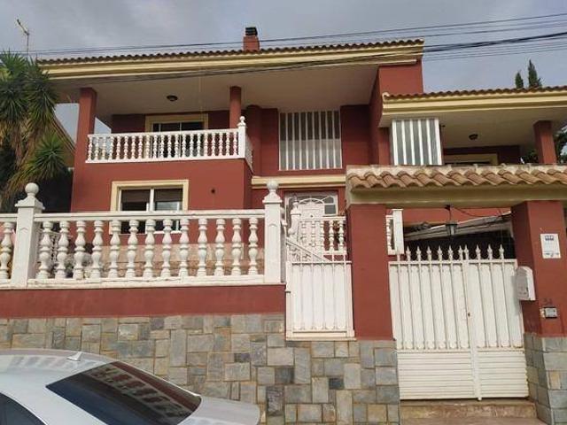 Villa en venta en Las Torres De Cotillas