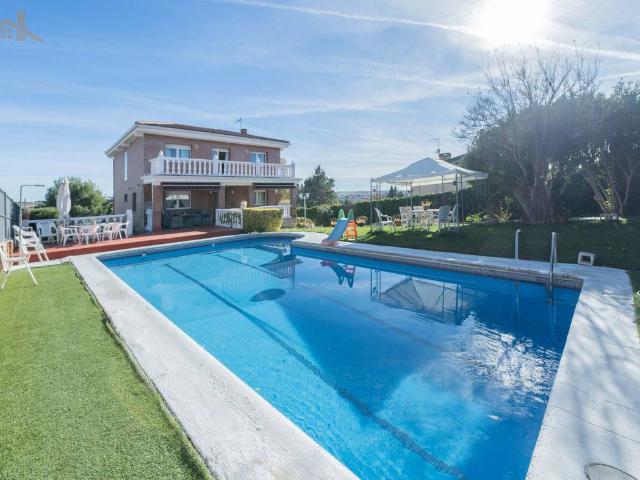 Chalet en venta en Villanueva Del Pardillo, Madrid