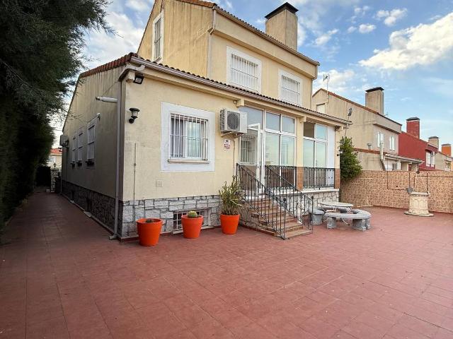 Villa en venta en Las Ventas De Retamosa