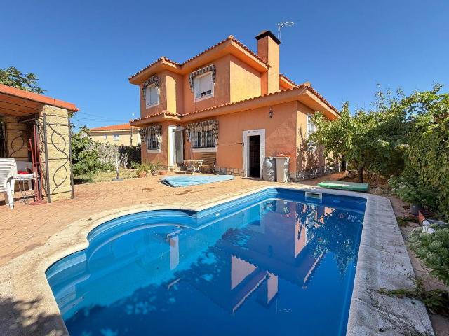 Chalet en venta en Las Ventas De Retamosa, Castilla-La Mancha