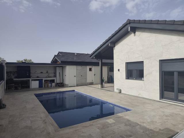 Chalet en venta en Las Ventas De Retamosa, Castilla-La Mancha