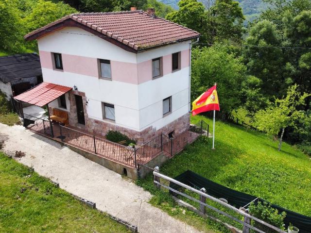 Chalet en venta en La Chalana, Laviana