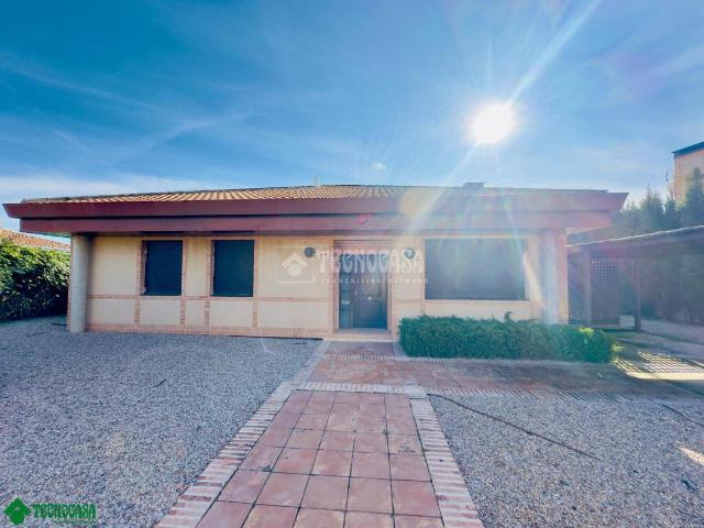 Chalet en venta en Layos, Castilla-La Mancha