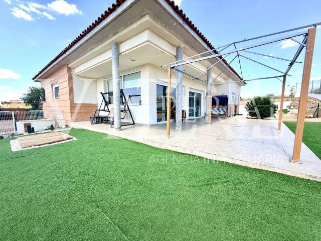 Chalet en venta en Layos, Castilla-La Mancha