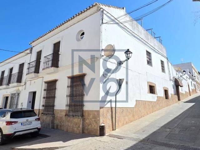 Chalet en venta en Lebrija, Andalucía