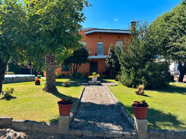 Villa en venta en Leiro, A Fervenza