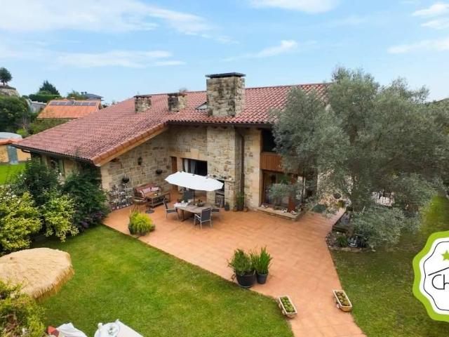 Chalet en venta en Lekeitio, Vizcaya