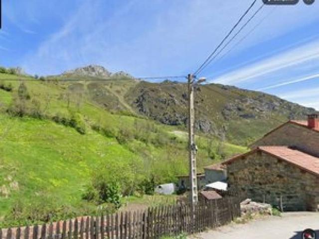 Chalet en venta en El Corraón, Lena