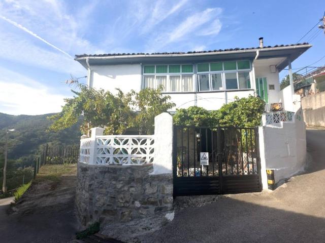 Chalet en venta en El Corraón, Lena
