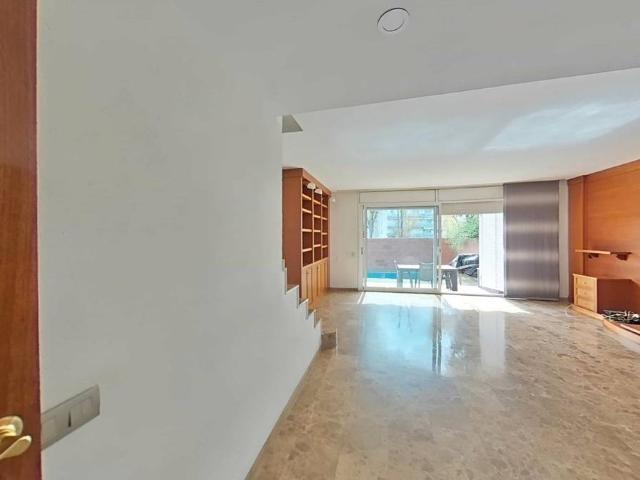 Villa en venta en Sant Feliu De Llobregat, Can Nadal