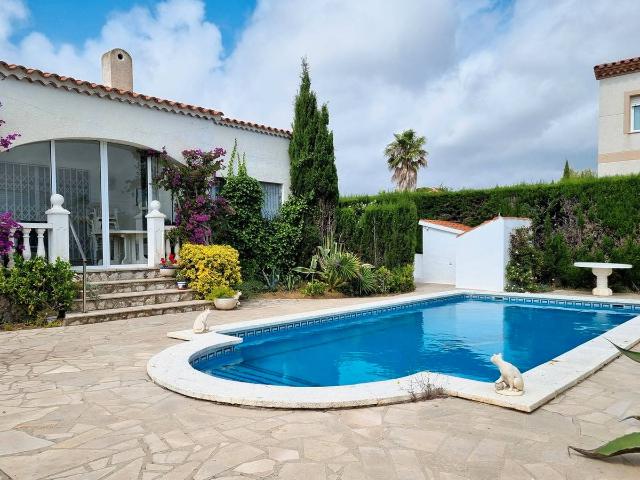 Villa en venta en L'ametlla De Mar