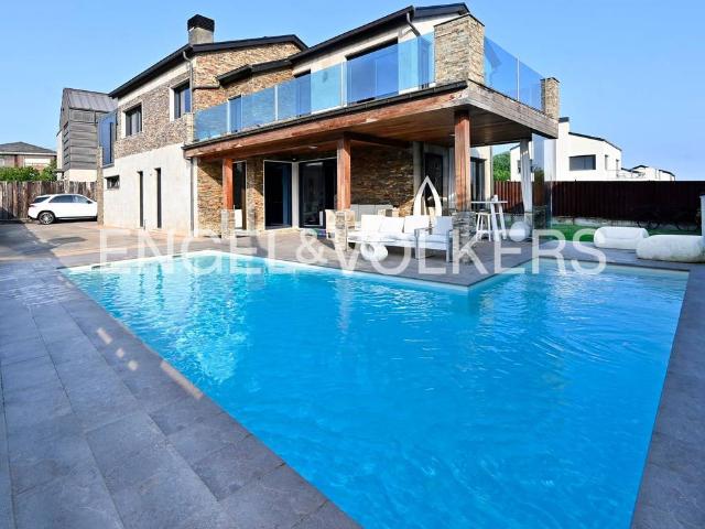 Chalet en venta en Barcenilla, Piélagos