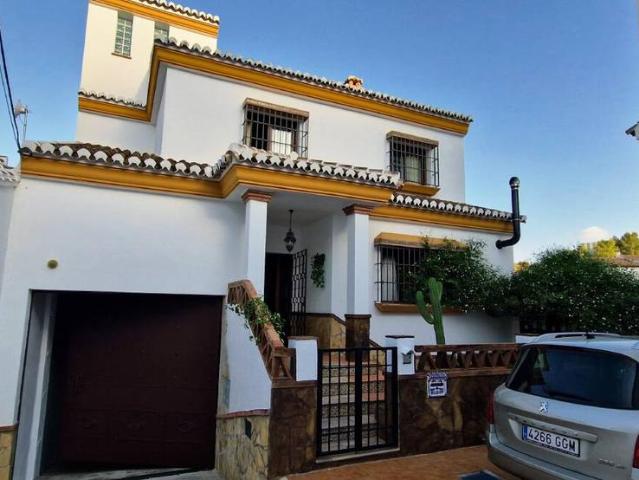 Chalet en venta en El Puente, Álora