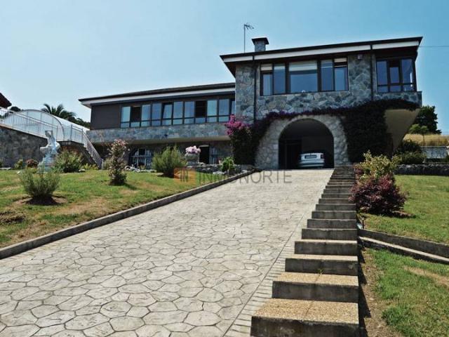 Chalet en venta en Limpias, Cantabria