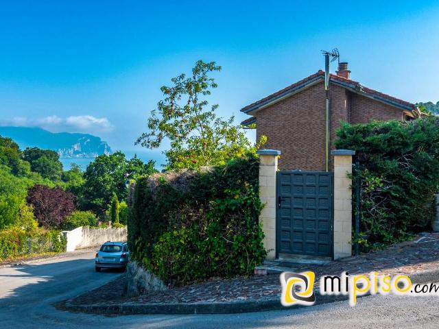 Chalet en venta en Limpias, Cantabria
