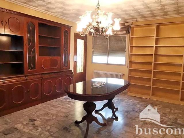 Chalet en venta en Linares, Andalucía
