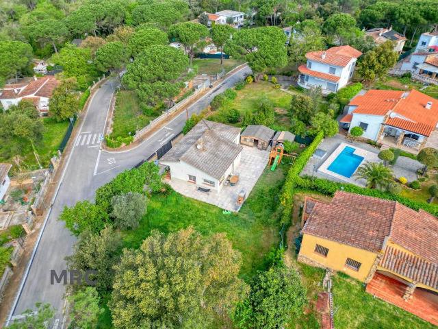 Chalet en venta en Cantallops, Gironès