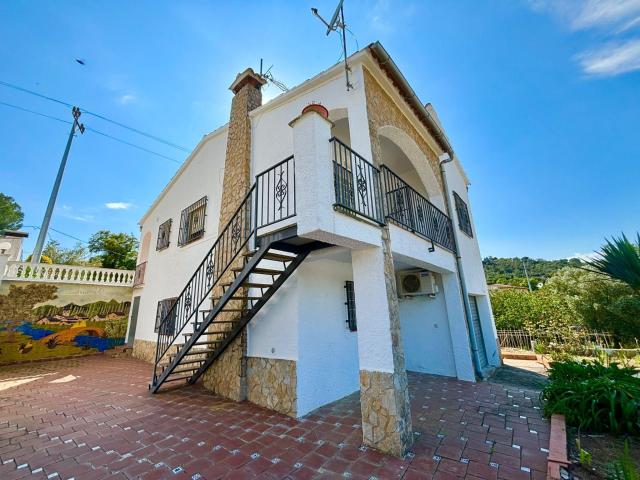 Villa en venta en Llagostera, Cantallops