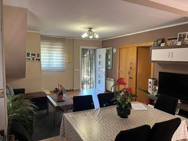 Chalet en venta en Cantallops, Gironès