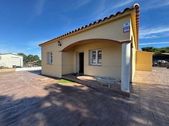 Villa en venta en Llagostera, Cantallops