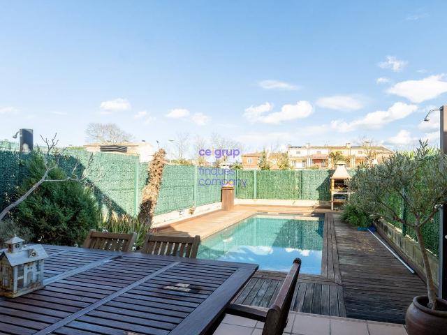 Chalet en venta en Cantallops, Gironès