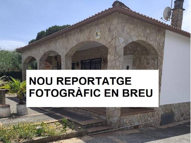Chalet en venta en Cantallops, Gironès
