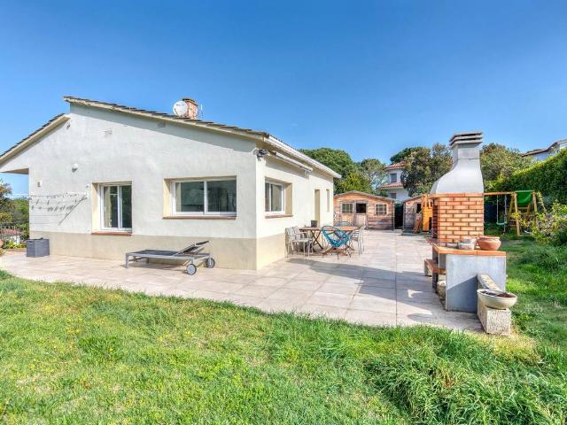 Chalet en venta en Cantallops, Gironès