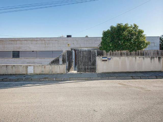 Chalet en venta en Cantallops, Gironès