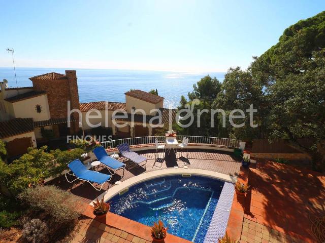 Chalet en venta en Cantallops, Gironès