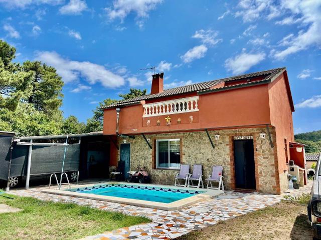 Chalet en venta en Cantallops, Gironès