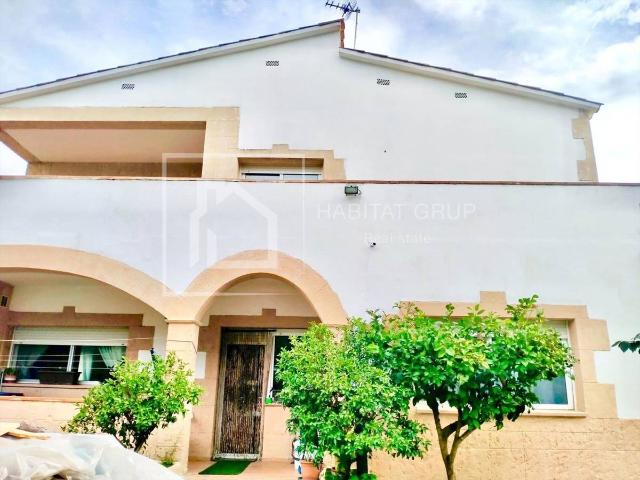 Chalet en venta en Cantallops, Gironès