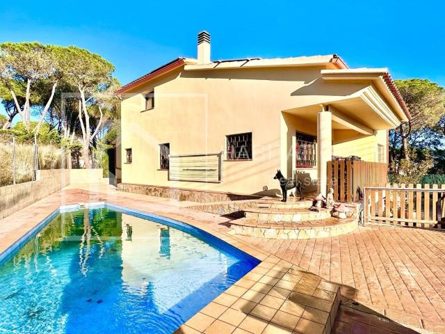 Villa en venta en Llagostera, Cantallops