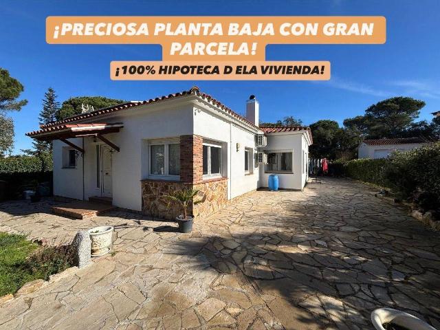 Chalet en venta en Cantallops, Gironès