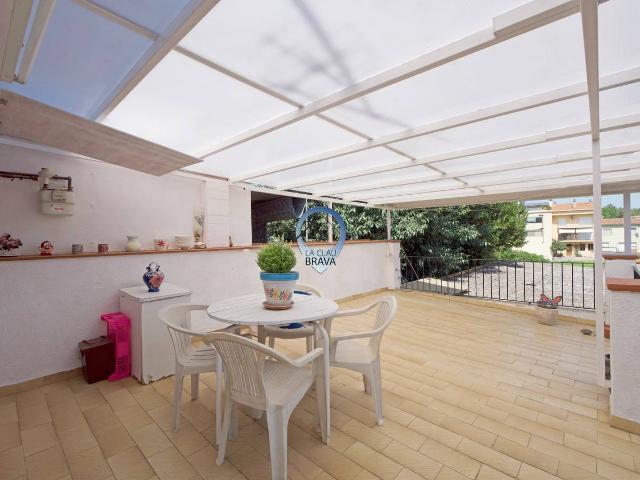 Chalet en venta en Cantallops, Gironès