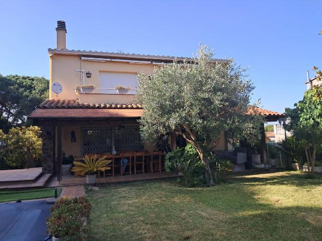Chalet en venta en Cantallops, Gironès