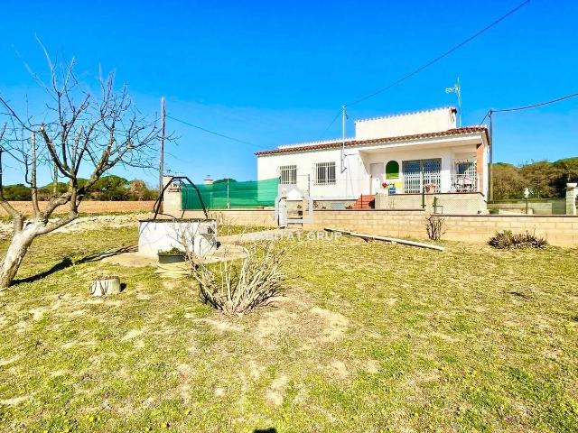 Villa en venta en Llambilles, la Carretera