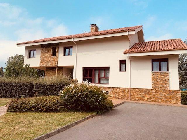 Villa en venta en Llanera, Santa Cruz de Llanera