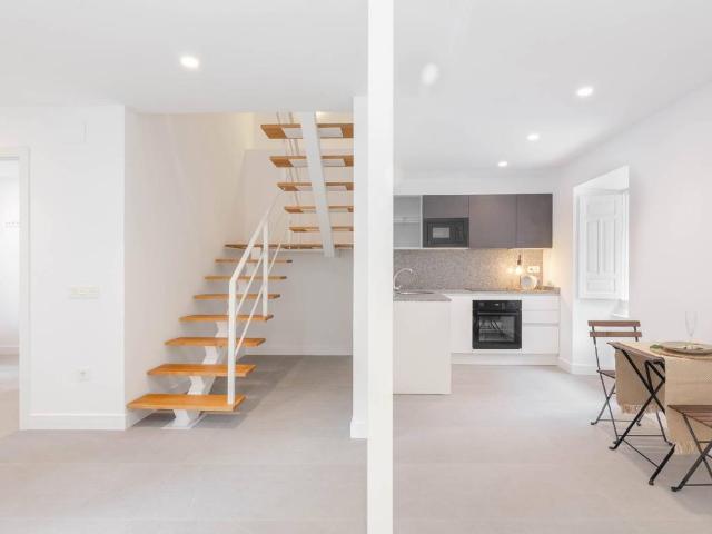 Chalet en venta en El Quirinal, Avilés