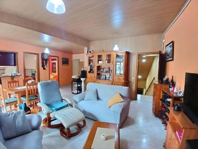 Villa en venta en Llorenç Del Penedès