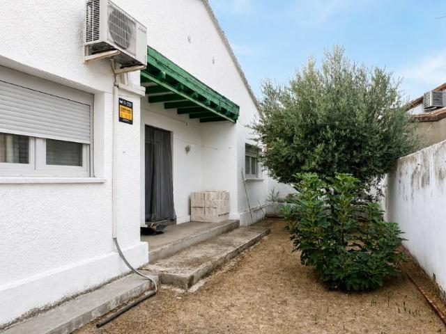 Chalet en venta en Loeches, Madrid